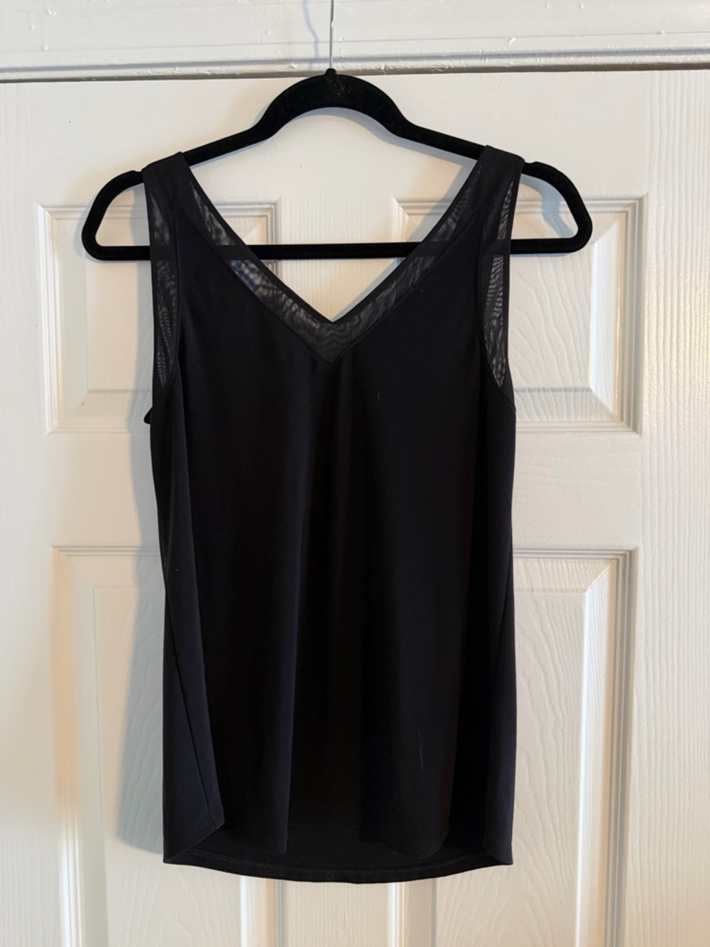WHBM Black V-Neck Sleeveless Women's‎ Blouse Top Size Small - Picture 4 of 4